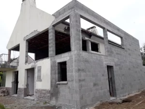 Maçonnerie pour agrandissement de maison à Lannion