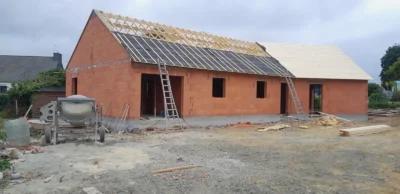 construction-maison-brique-rouge