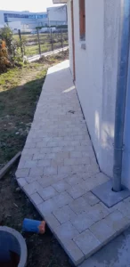 Dallage autour de la maison